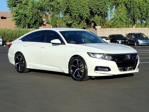 Used 2018 Honda Accord Sport image 5