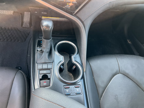 Used 2020 Toyota Camry XLE image 21