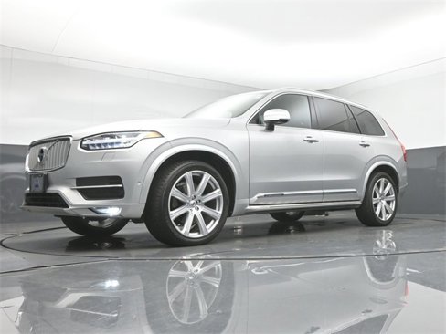 Used 2016 Volvo XC90 T6 Inscription w/ Vision Package image 12