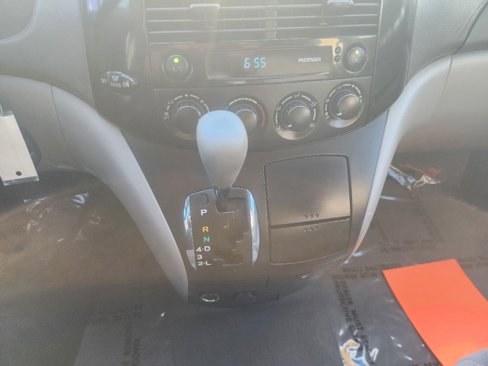 Used 2004 Toyota Sienna LE image 20