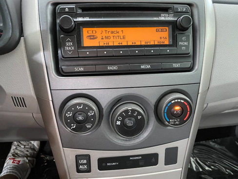 Used 2012 Toyota Corolla LE image 29
