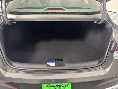 New 2025 Hyundai Elantra Sport image 23