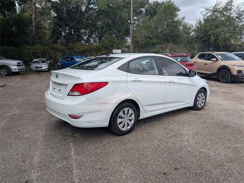 Used 2016 Hyundai Accent SE image 4