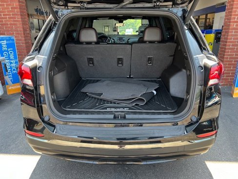 Used 2022 Chevrolet Equinox RS image 36