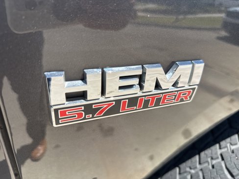Used 2018 RAM 1500 Express w/ Express Value Package image 10