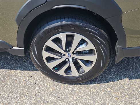 Used 2024 Subaru Outback Premium image 8