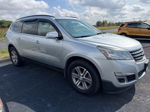 Used 2015 Chevrolet Traverse LT image 3