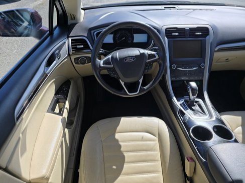 Used 2013 Ford Fusion SE image 18