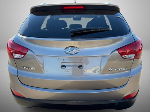 Used 2013 Hyundai Tucson GLS image 8