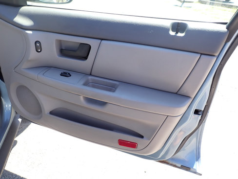Used 2005 Ford Taurus SE image 31