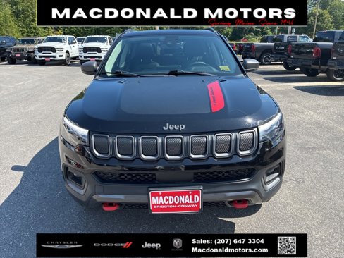 Used 2022 Jeep Compass Trailhawk w/ Trailhawk Elite Group image 2