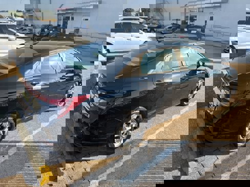 Used 2023 Hyundai Elantra SE image 3
