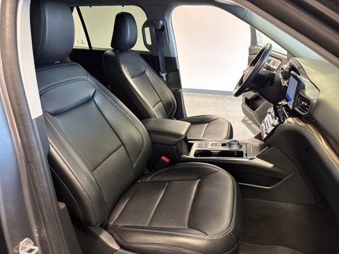 Used 2022 Ford Explorer Limited image 38