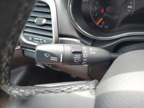 Used 2020 Jeep Grand Cherokee Limited w/ Luxury Group II image 20