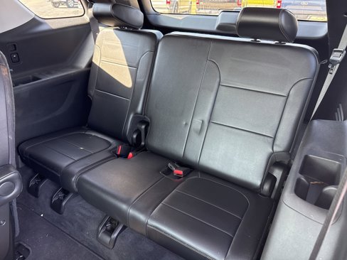 Used 2018 Chevrolet Traverse LT image 11