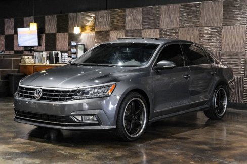 Used 2017 Volkswagen Passat 1.8T SE w/ SE Lighting Package image 7