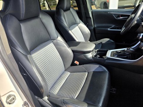 Used 2019 Toyota RAV4 XSE image 17