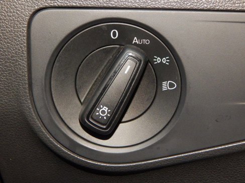 Used 2022 Volkswagen Tiguan S image 23