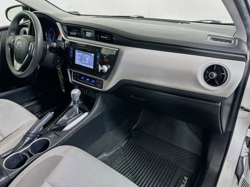 Used 2019 Toyota Corolla LE image 27