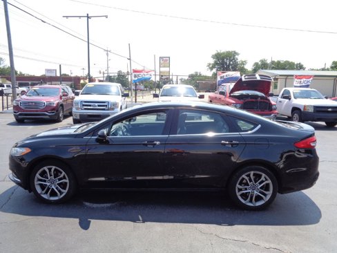Used 2017 Ford Fusion SE w/ Equipment Group 201A image 1