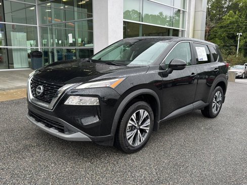 Used 2022 Nissan Rogue SV image 1