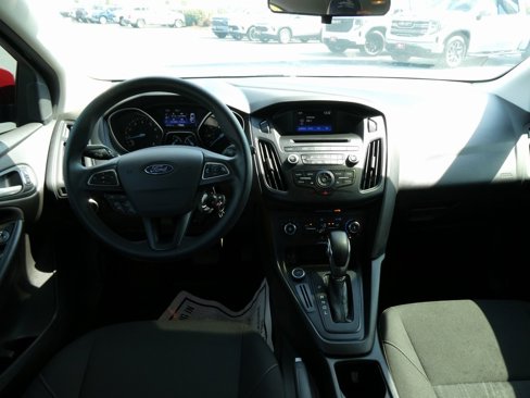Used 2017 Ford Focus SE image 18