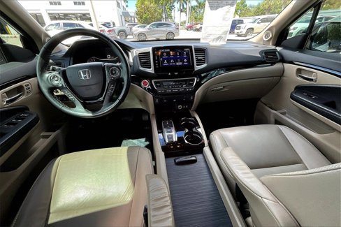 Used 2018 Honda Pilot Touring image 3