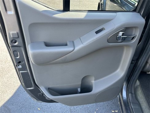 Used 2016 Nissan Frontier SV w/ SV Value Truck Package image 17