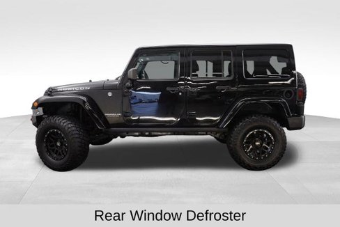 Used 2017 Jeep Wrangler Unlimited Rubicon w/ Connectivity Group image 7