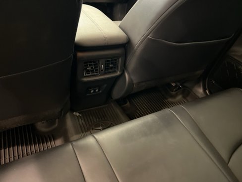 Used 2020 Toyota RAV4 XLE Premium image 15