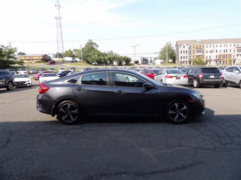 Used 2017 Honda Civic Touring image 7