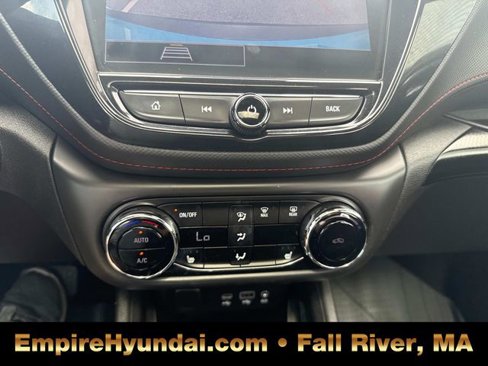 Used 2022 Chevrolet TrailBlazer RS w/ Sun and Liftgate Package image 27