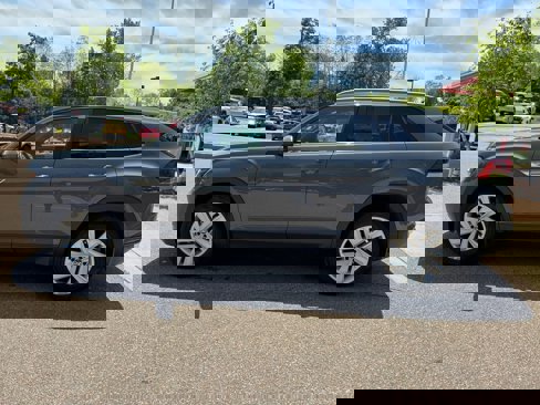 Used 2021 Volkswagen Atlas Cross Sport SE image 4