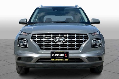 Used 2021 Hyundai Venue SEL w/ Premium Package image 3