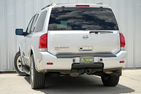Used 2014 Nissan Armada SV w/ SV Driver Package image 4