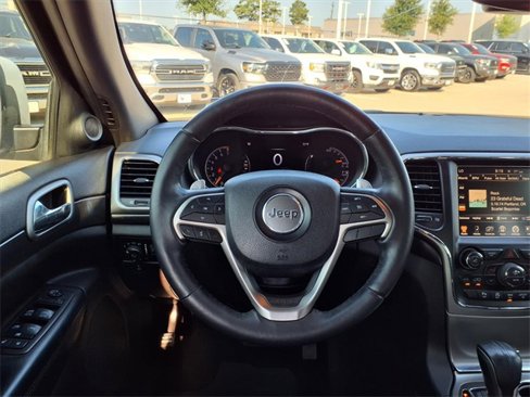Used 2017 Jeep Grand Cherokee Altitude image 19