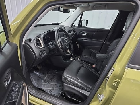 Used 2015 Jeep Renegade Limited image 16