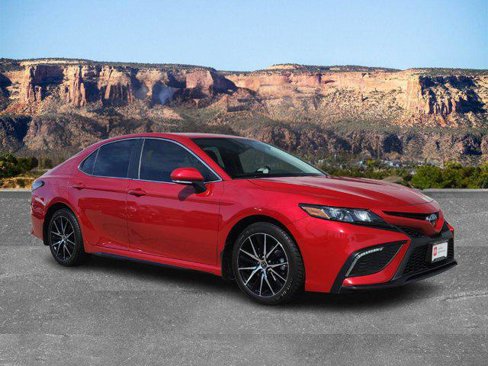 Certified 2023 Toyota Camry SE image 1