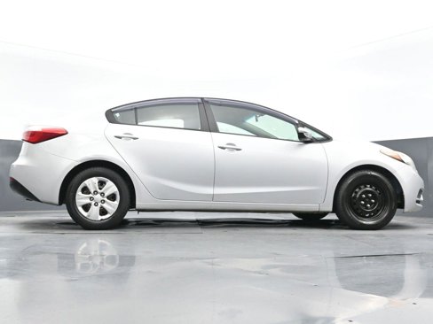 Used 2016 Kia Forte LX image 40