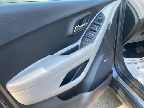 Used 2016 Chevrolet Trax LTZ image 15
