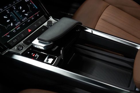 Used 2021 Audi e-tron Premium image 18
