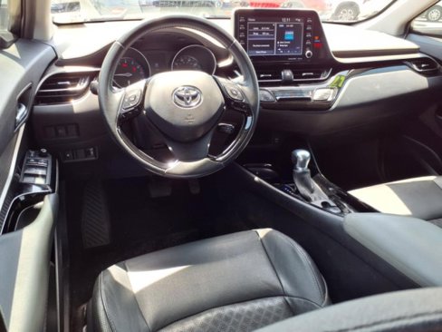 Used 2022 Toyota C-HR Limited image 18