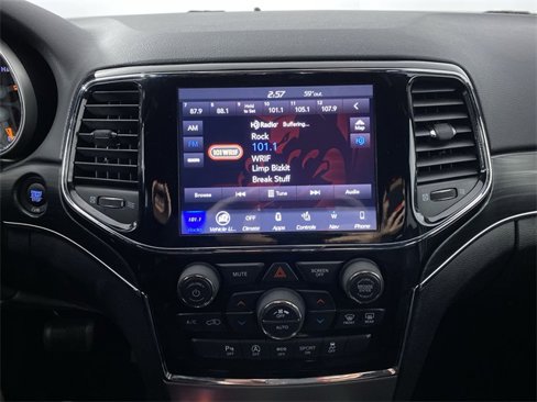 Used 2019 Jeep Grand Cherokee Limited image 23