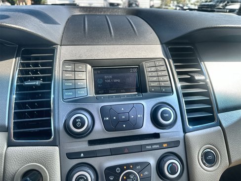 Used 2017 Ford Taurus SE image 13
