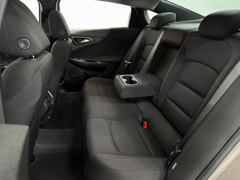 Used 2023 Chevrolet Malibu LT image 16