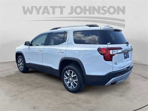 Used 2023 GMC Acadia SLT image 3