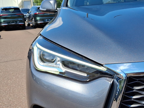 Certified 2024 INFINITI QX50 Luxe image 9