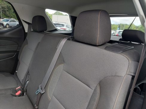 Used 2021 Chevrolet Traverse LS image 12