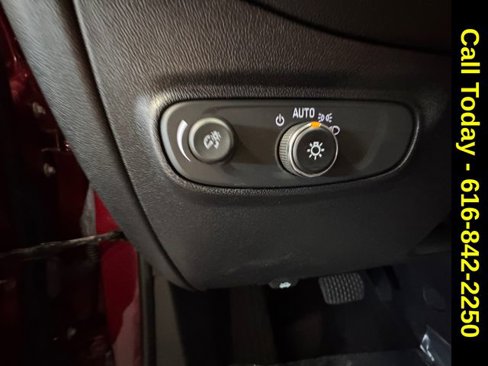 Used 2019 Chevrolet Equinox LT image 24
