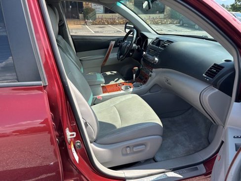 Used 2010 Toyota Highlander Limited image 17